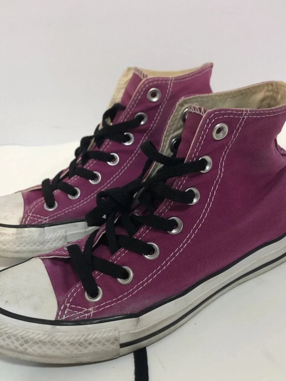Lot of 2 Converse Chuck Taylor All Star Sneakers White & Purple M7650 Wmn Sz 7